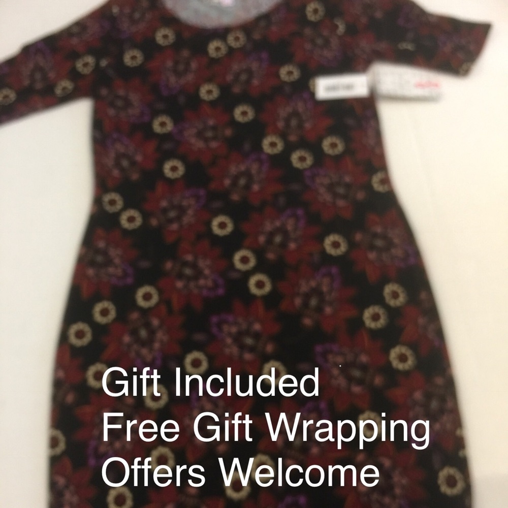 BNWT LuLaRoe Small Julia Black w/Floral Pattern